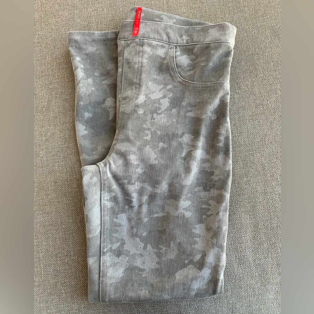 Spanx Ankle Legging Jeans Stone Washed Camo NWOT Size L/G